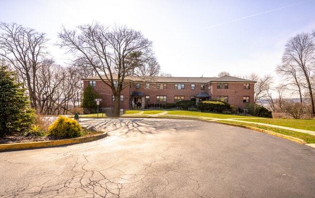 Building Photo - 154 Martling Ave