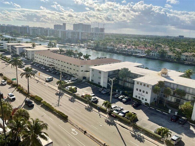 Building Photo - 2101 S Ocean Dr