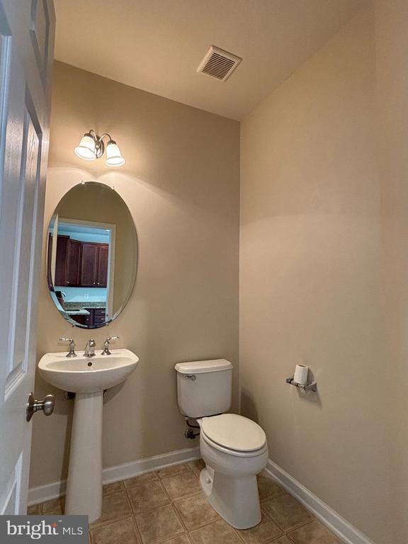 Building Photo - 301 Klee Dr