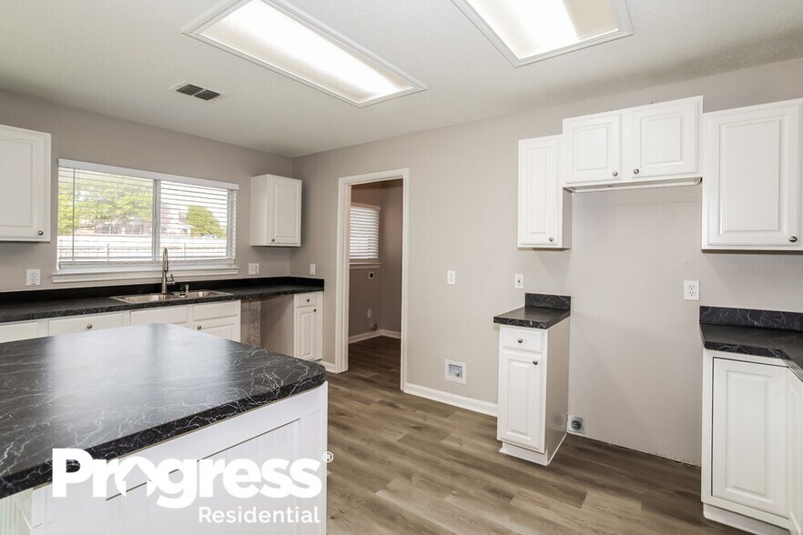 Building Photo - 2603 Goliad Ct