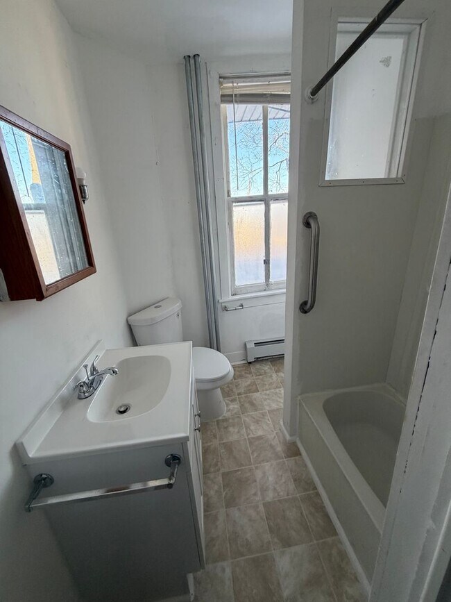 Building Photo - 49 S Front St