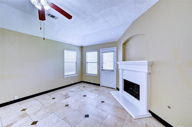 Building Photo - 14918 Sugar Crystal Ct