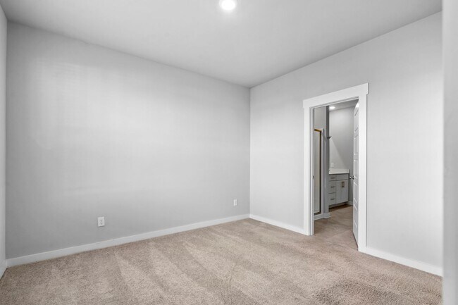 Building Photo - 356 Casper Dr