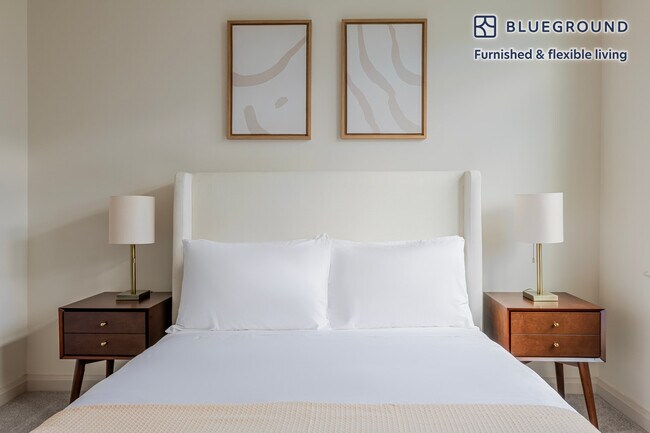 Building Photo - 36 River St