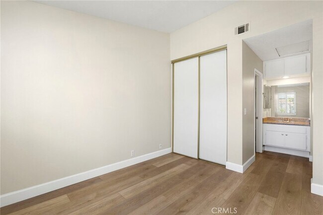 Building Photo - 30 Gavilan