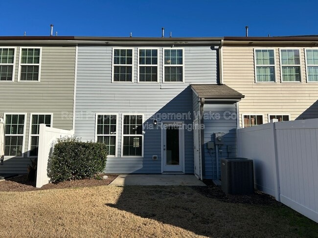 Building Photo - 156 Polaris Ave