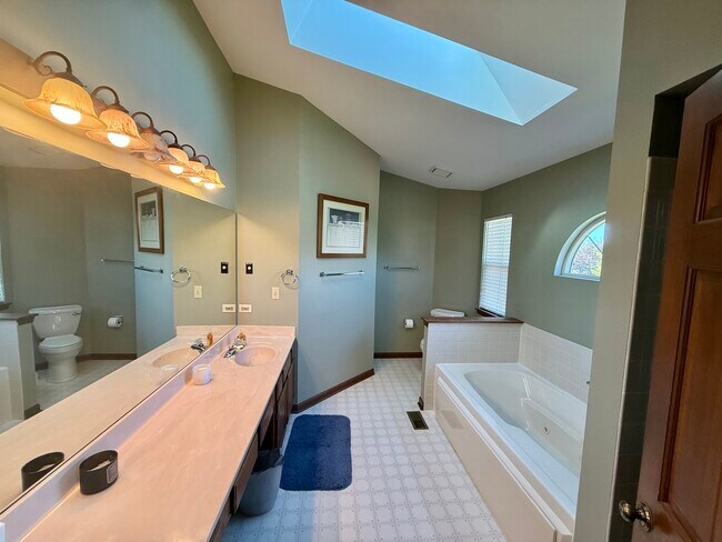 Building Photo - 721 Mohican Trail