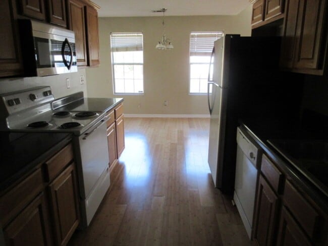 Building Photo - 105 Ashgate Way