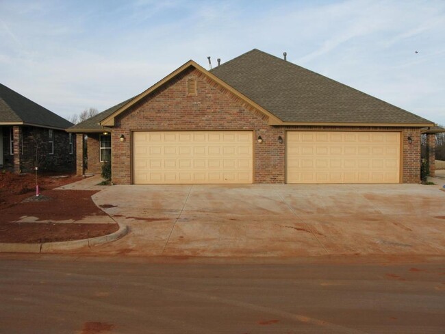 Building Photo - 11601 Surrey Villas Ct