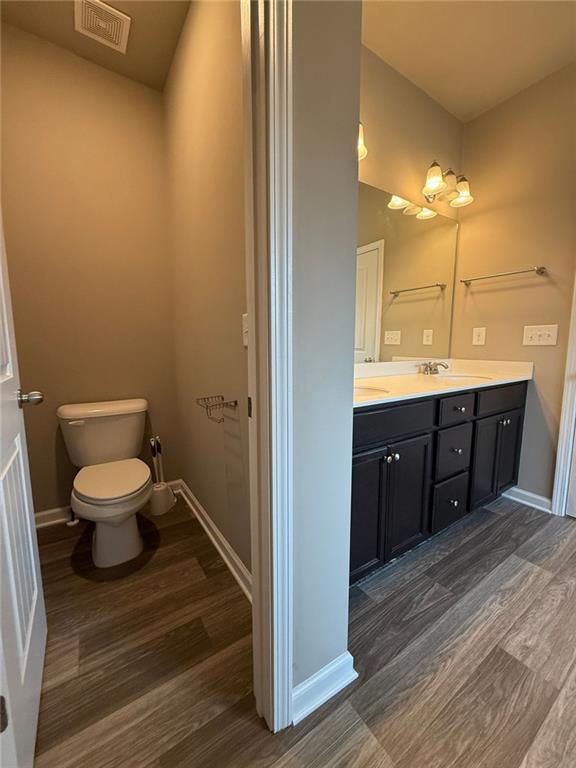 Building Photo - 827 Wellford Ave