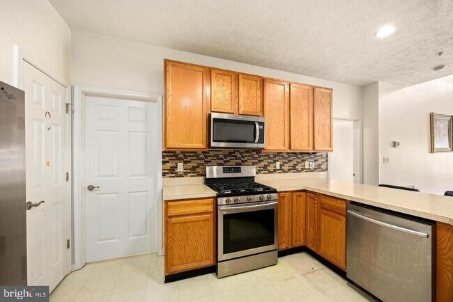 Building Photo - 9549 Wedge Way
