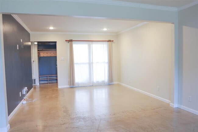 Building Photo - 4815 Oldfort Hill Dr