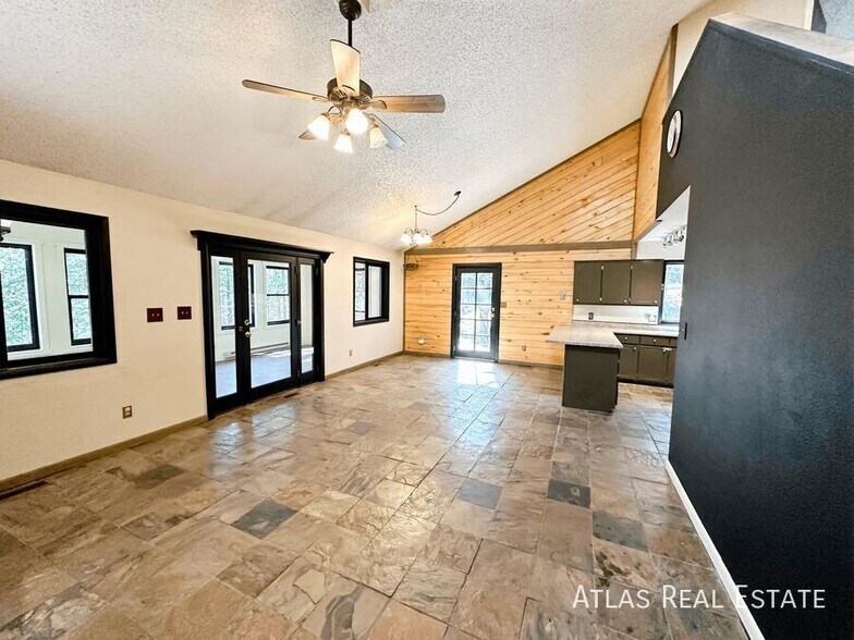 Building Photo - 1309 Browning Ave