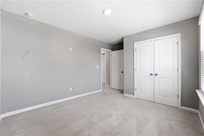 Building Photo - 21 Golden Eagle Pkwy