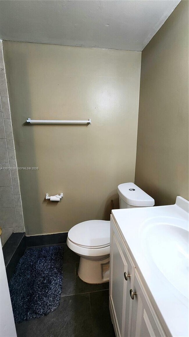 Building Photo - 2700 Coral Springs Dr