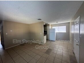 Building Photo - 2505 Cedar Ave