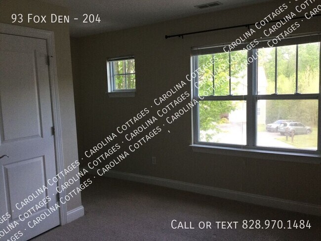 Building Photo - 93 Fox Den-204