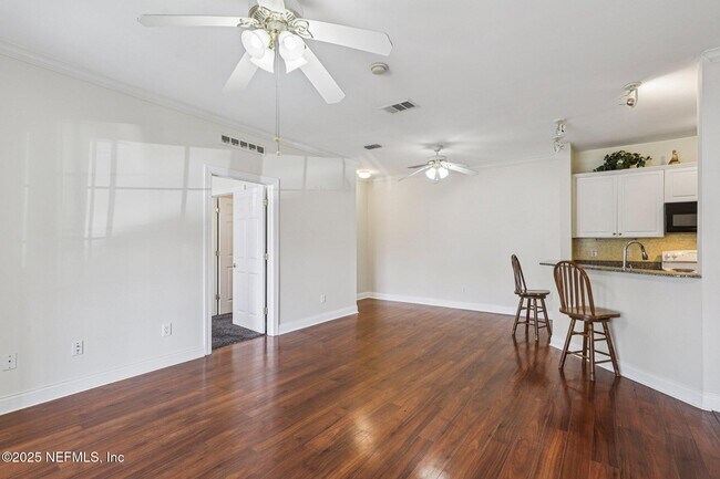 Building Photo - 225 Presidents Cup Way