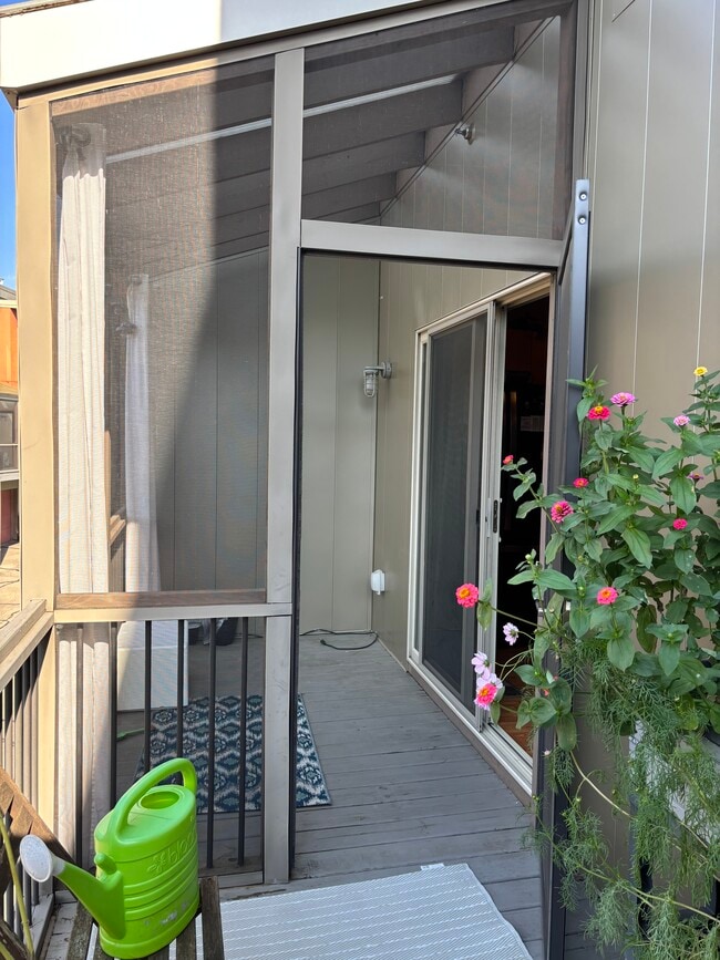 Building Photo - 5619 Brendan Ave