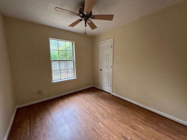 Building Photo - 4504 Wesley Dr