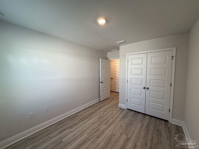 Building Photo - 8778 Meadow Flower Ln