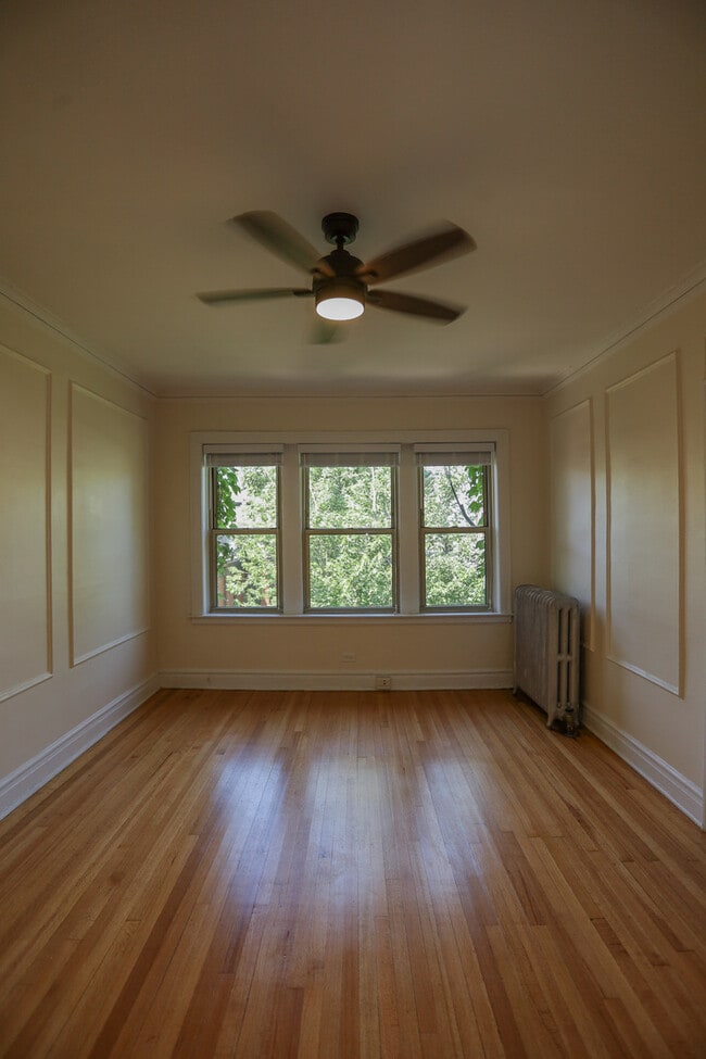 Building Photo - 5728 S Blackstone Ave