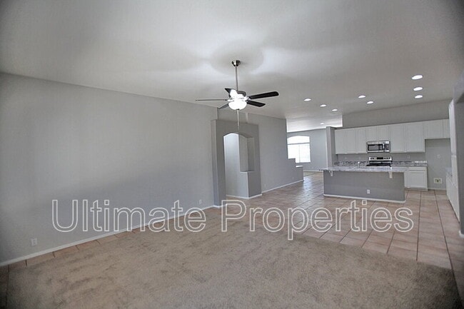 Building Photo - 8010 W Yukon Dr