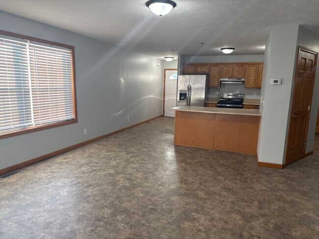 Building Photo - 2914 Sandy Ln