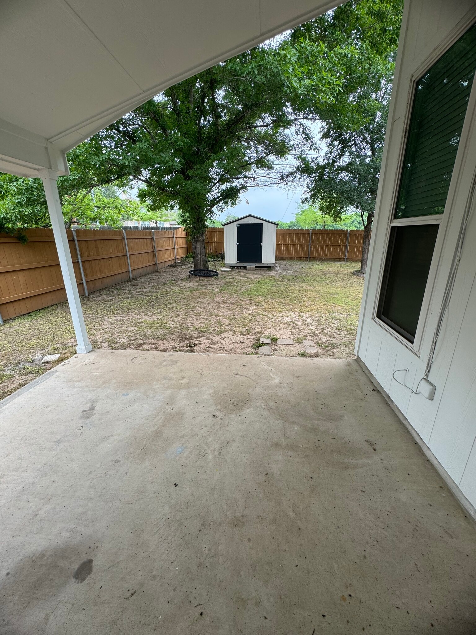 Backyard patio - 736 Patchway Ln