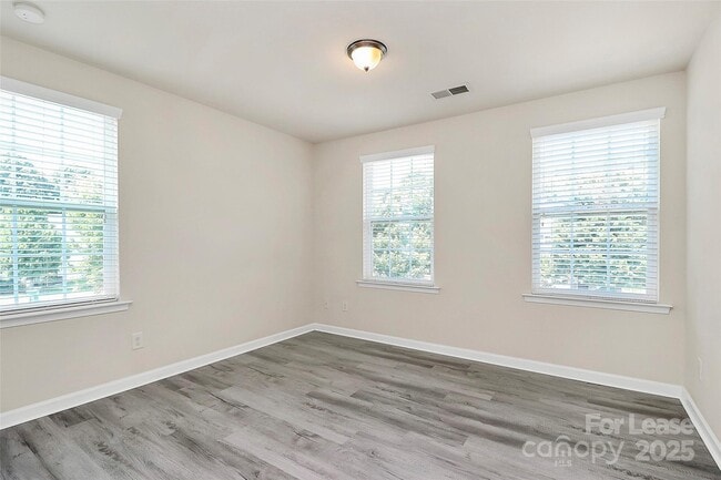 Building Photo - 14321 Green Birch Dr