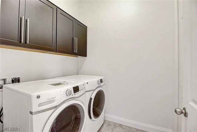 Building Photo - 5374 Tierra Faith Ave