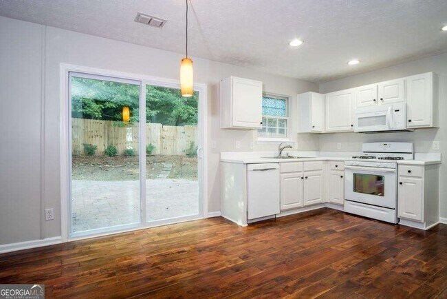 Building Photo - 1078 River Plantation Dr