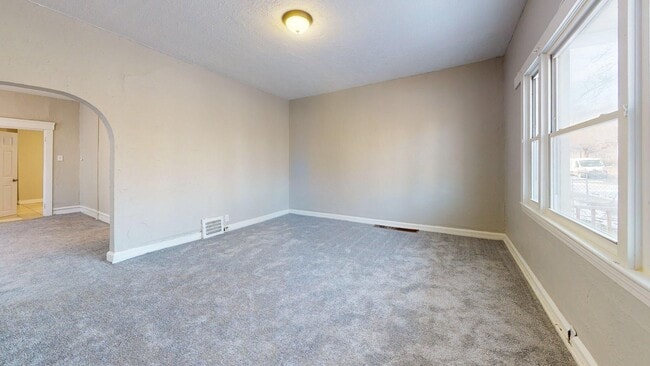 Building Photo - 3523 Walton Ave