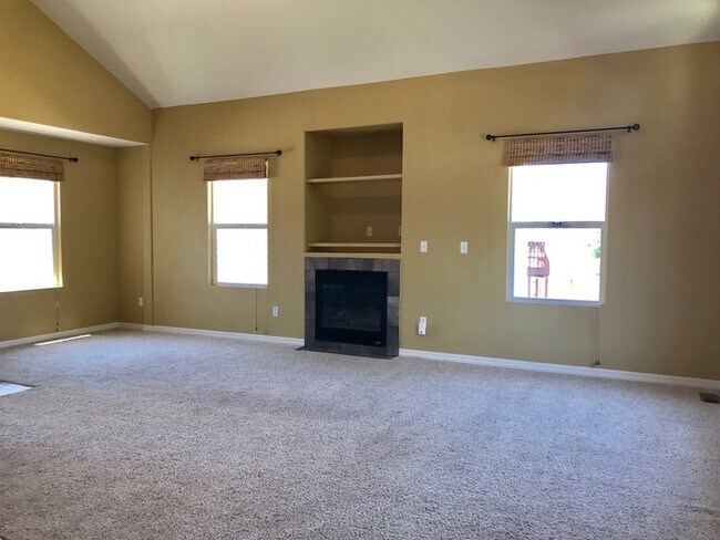 Building Photo - Beautiful Home in Morrison