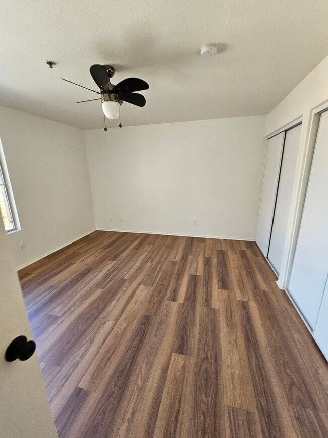 Building Photo - 1050 Harbor Heights Dr