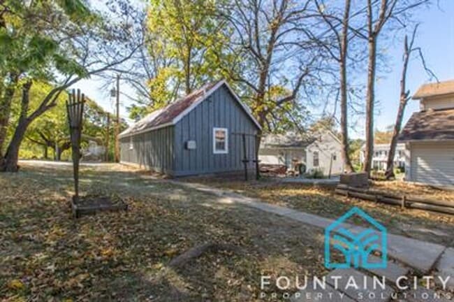 Building Photo - 205 Ferrel St