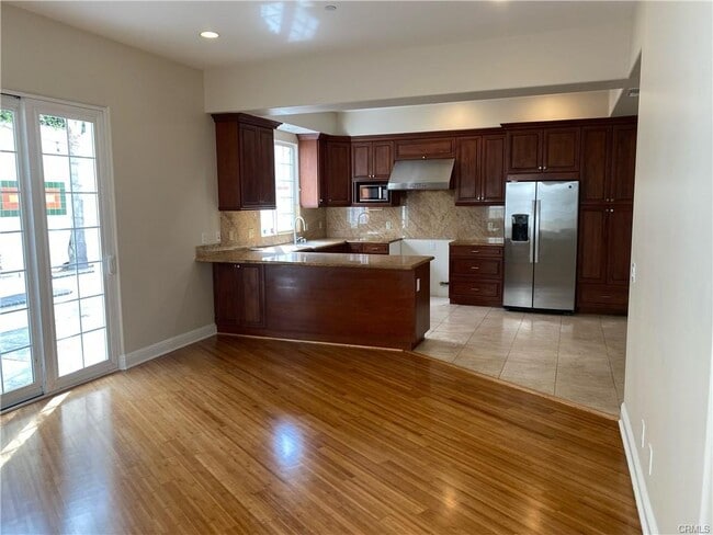 Building Photo - 210 Avenue B