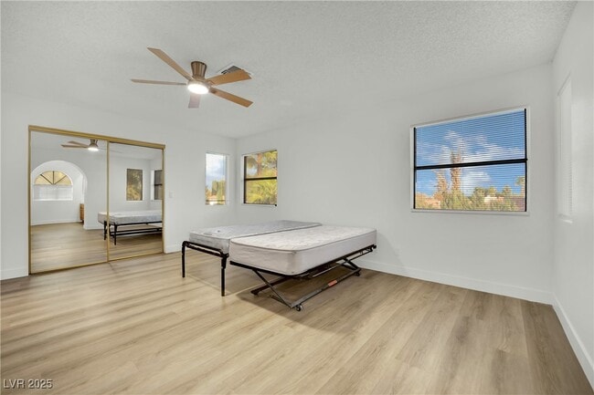 Building Photo - 2812 Waterview Dr