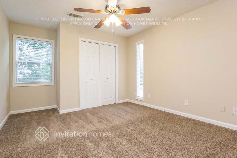 Building Photo - 5345 N Fork Dr SW