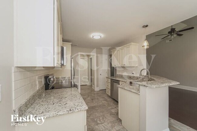 Building Photo - 115 Kings Drive