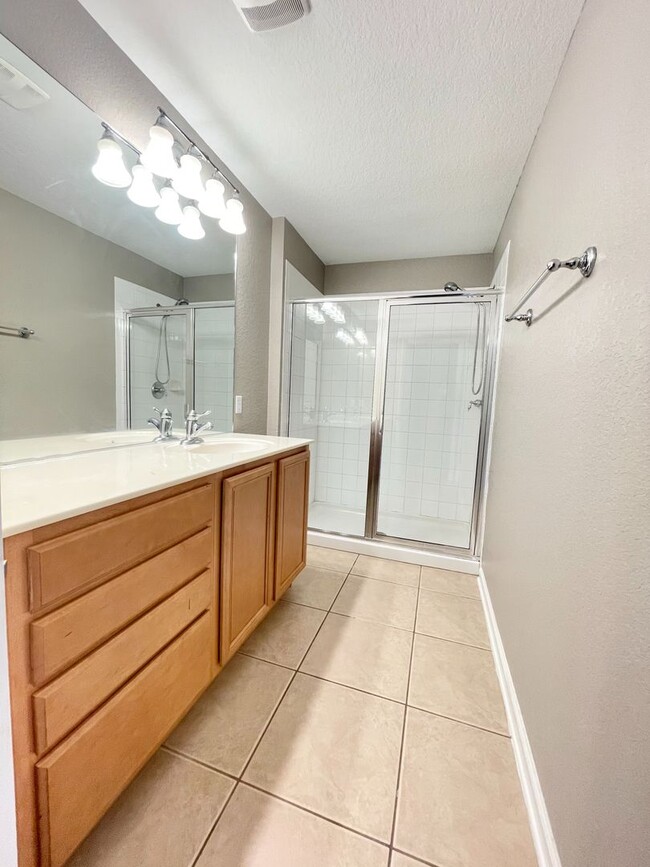Building Photo - Awesome Townhome for rent at Windermere