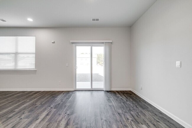 Building Photo - Spacious 5BR Home with Loft & Smart Features in Rincon