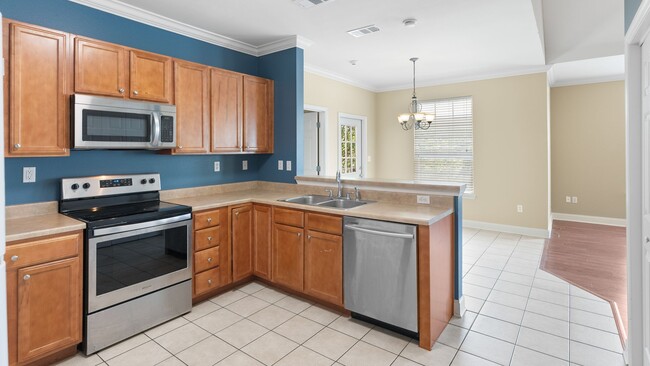 Primary Photo - 3 Bedroom Condo in Burbank Estates- Gated ...