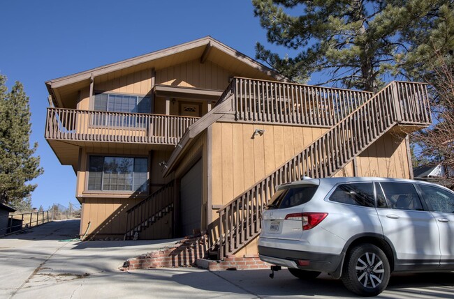 Primary Photo - Spacious 3 Bedroom 2 Bathroom in Big Bear ...