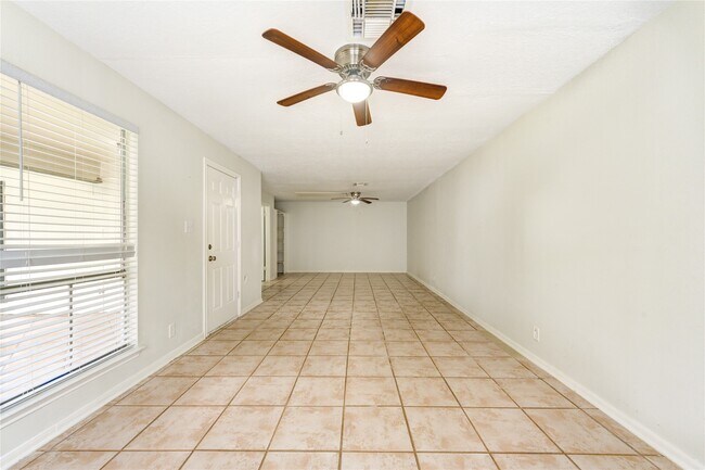Building Photo - 8107 Durklyn Ln