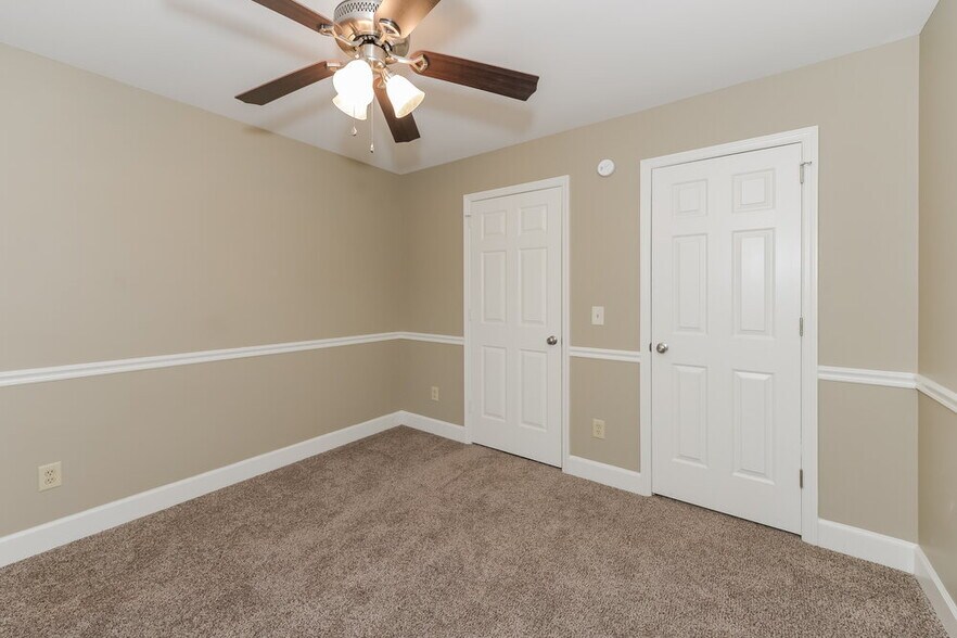Building Photo - 1009 Nighthawk Ln
