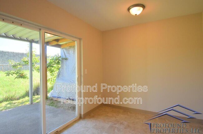 Building Photo - 736 NE 94th Ave