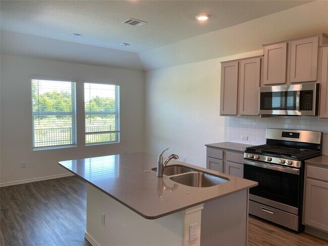 Building Photo - 3444 Pauling Loop