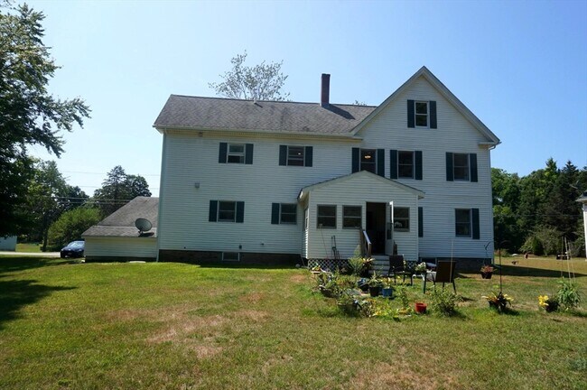 Building Photo - 67 Mill St
