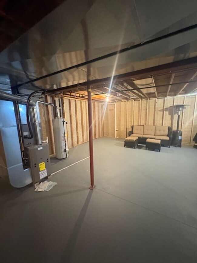 Building Photo - Duplex for Rent in Washington IL - 2 bedrooms/2baths